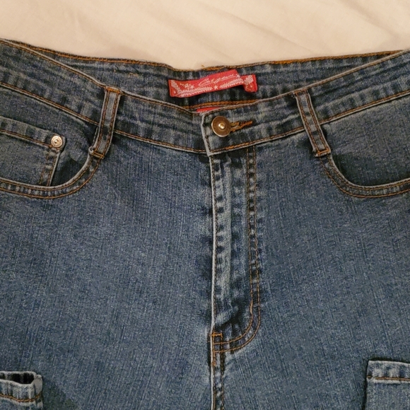 Cos Jeans, Size 8, lots of bling and embroidery, Capris - Picture 9 of 11